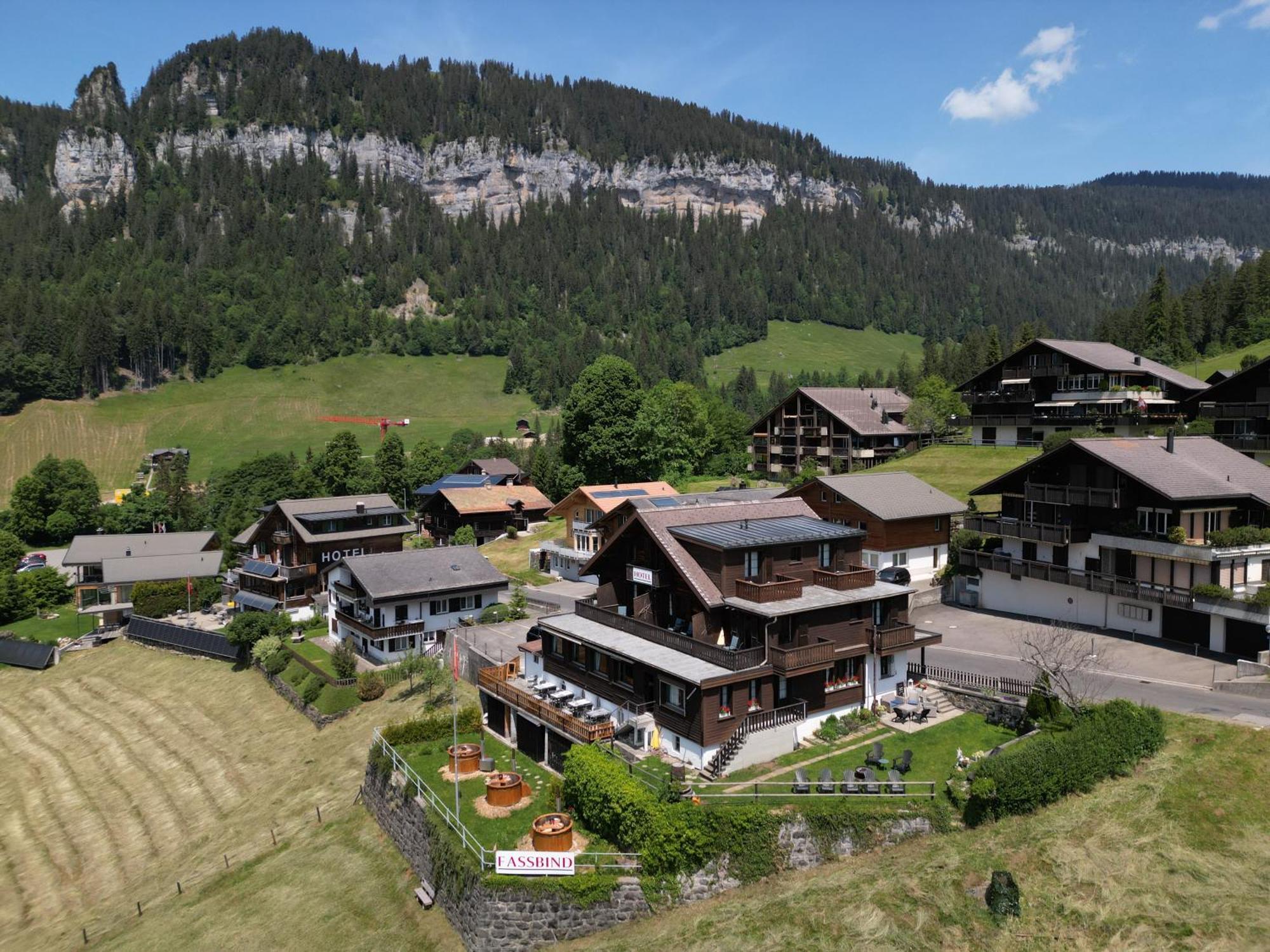 Hotel Fassbind Beausite Беатенберг Екстериор снимка